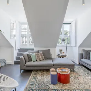 https://apt-principe-real-amazing-garden-view.hotels-lisbon-portugal.com